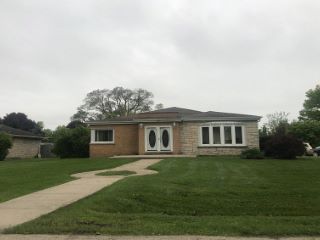 Foreclosed Home - 750 S CENTER ST, 60106