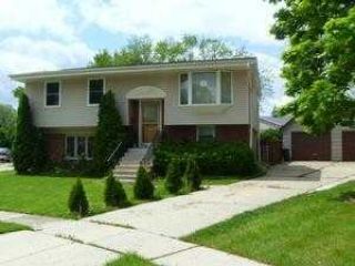 Foreclosed Home - 24 HAWTHORNE LN, 60107