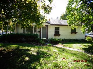 Foreclosed Home - 938 E Garden St, 60115