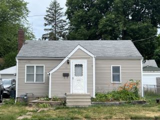 Foreclosed Home - 631 N 14TH ST, 60115