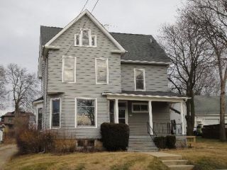 Foreclosed Home - 210 E SHANNON ST, 60119