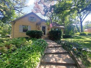 Foreclosed Home - 1205 BELLEVUE AVE, 60120