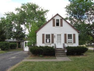 Foreclosed Home - 689 N INDIANA ST, 60126