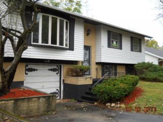 Foreclosed Home - 7902 BERKSHIRE DR, 60133