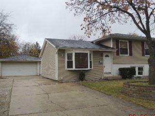 Foreclosed Home - 1736 Sycamore Ave, 60133