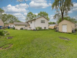 Foreclosed Home - 1815 PARK AVE, 60133