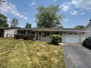Foreclosed Home - 7027 EDGEBROOK LN, 60133
