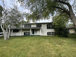 Foreclosed Home - 23W270 SAINT CHARLES RD, 60137