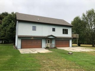 Foreclosed Home - 200 Spring St, 60145