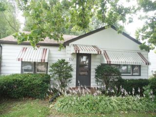 Foreclosed Home - 711 N COLUMBINE AVE, 60148