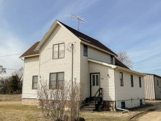 Foreclosed Home - 22110 W RAILROAD ST, 60152