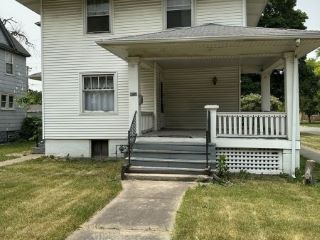 Foreclosed Home - 1500 S 7TH AVE, 60153
