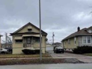 Foreclosed Home - 1927 S 17TH AVE, 60155