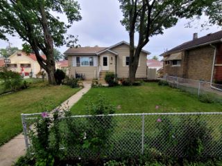 Foreclosed Home - 1532 N 16TH AVE, 60160