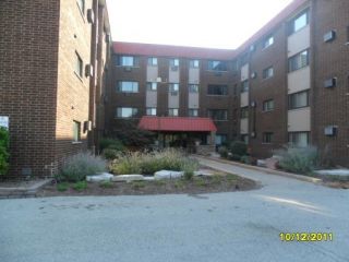 Foreclosed Home - 1919 S WOLF RD APT 111, 60162