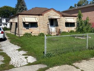 Foreclosed Home - 272 E DICKENS AVE, 60164