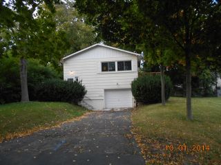 Foreclosed Home - 1010 Illinois St, 60174