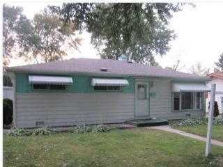 Foreclosed Home - 736 N 2nd Ave, 60181