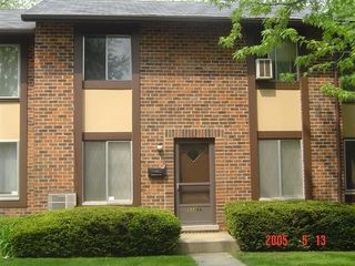Foreclosed Home - 1S166 ELIOT LN, 60181