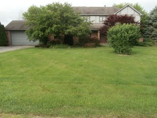 Foreclosed Home - 4n511 Trinity Lane, 60185