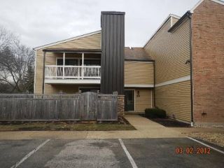 Foreclosed Home - 1521 S COUNTY FARM RD APT 2-1, 60187