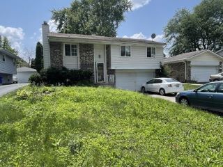 Foreclosed Home - 1504 DAWES AVE, 60189