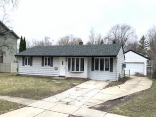 Foreclosed Home - 26 WEBSTER LN, 60193