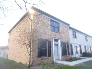 Foreclosed Home - 1844 Sessions Walk, 60195