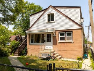 Foreclosed Home - 2017 FOSTER ST, 60201