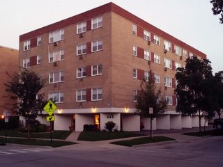 Foreclosed Home - 445 Sherman Ave Apt 302, 60202