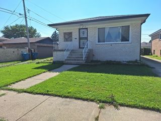 Foreclosed Home - 562 ESCANABA AVE, 60409