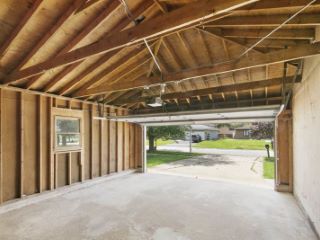 Foreclosed Home - List 100845305