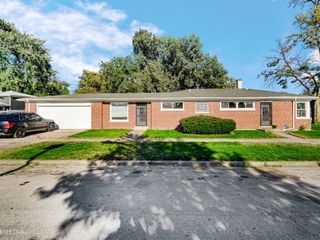 Foreclosed Home - 626 E SIBLEY BLVD, 60419