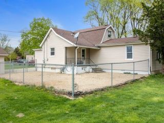 Foreclosed Home - 211 S DOUGLAS ST, 60421
