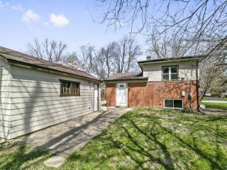 Foreclosed Home - 2725 TENNYSON PL, 60429