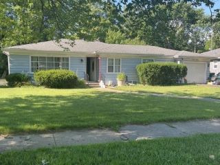 Foreclosed Home - 1315 DOUGLAS ST, 60435
