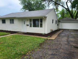 Foreclosed Home - 2228 MARMION AVE, 60436