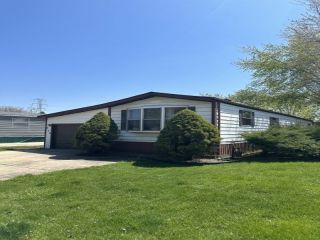 Foreclosed Home - 606 TANGLEWOOD RD, 60443