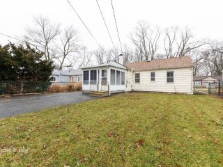 Foreclosed Home - 15006 Springfield Ave, 60445