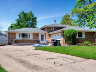 Foreclosed Home - 15132 CRESCENT GREEN DR, 60452