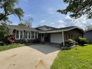 Foreclosed Home - 7016 AVON AVE, 60453