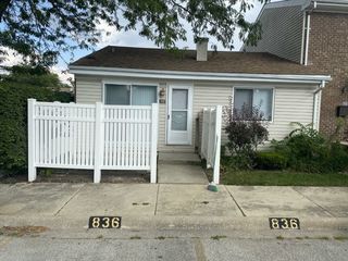 Foreclosed Home - 840 WHITE OAK LN, 60484