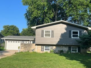 Foreclosed Home - 870 N FORDHAM AVE, 60506