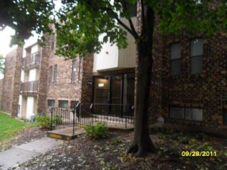 Foreclosed Home - 2263 COUNTRY CLUB DR APT 15, 60517