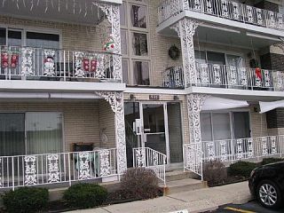 Foreclosed Home - 935 8TH AVE APT 11, 60525