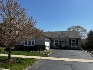 Foreclosed Home - 304 EDGEBROOK CT, 60543