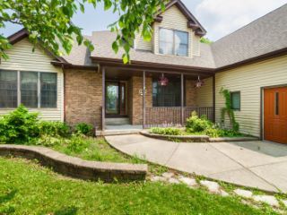 Foreclosed Home - 1524 CINDY LN, 60548