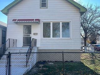 Foreclosed Home - 2719 S HILLOCK AVE, 60608