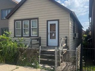 Foreclosed Home - 2921 S FARRELL ST, 60608