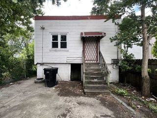 Foreclosed Home - 4217 S WELLS ST, 60609